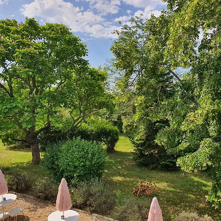 Pensjonat Le Domaine Augenaies Maison D Hotes Et Mercy